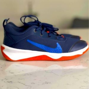 Boy 5 youth Nikes